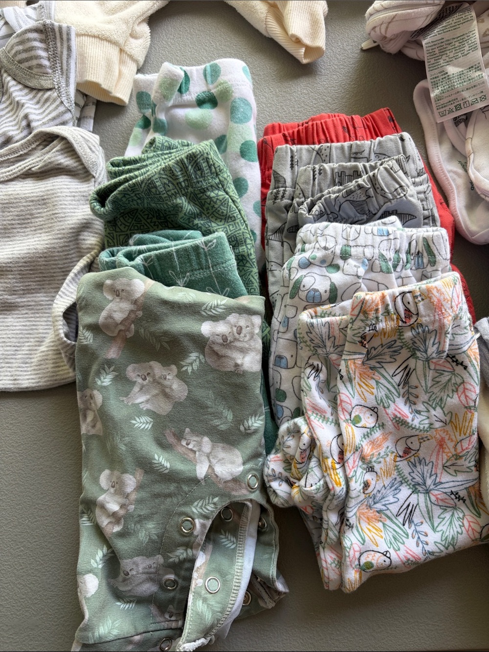 Huge Baby Boy Gender Neutral Clothing Bundle Lot size NB 0-3M - Picture 4 of 8